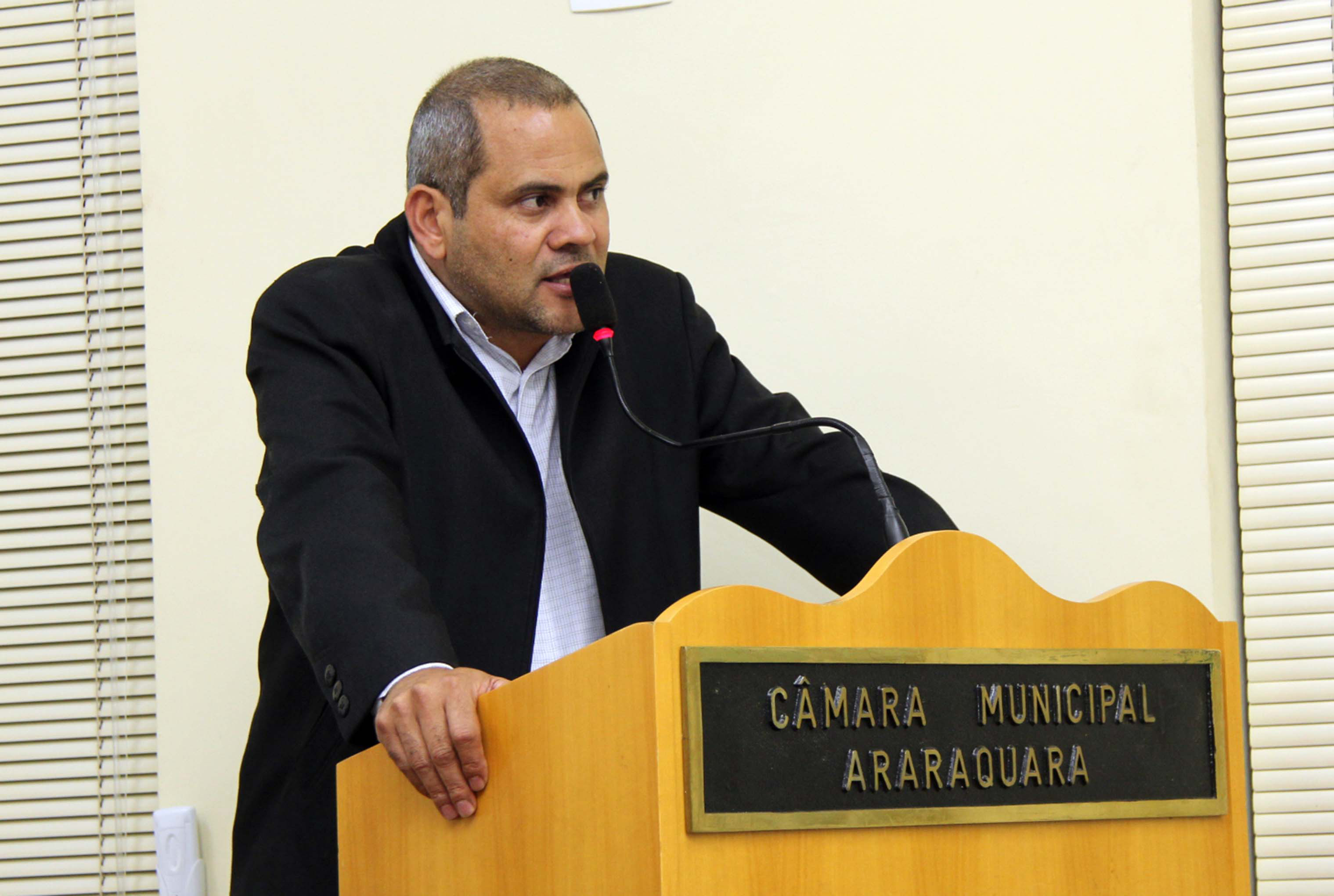 Edio Lopes propõe lei que proíbe a inauguração de obras incompletas