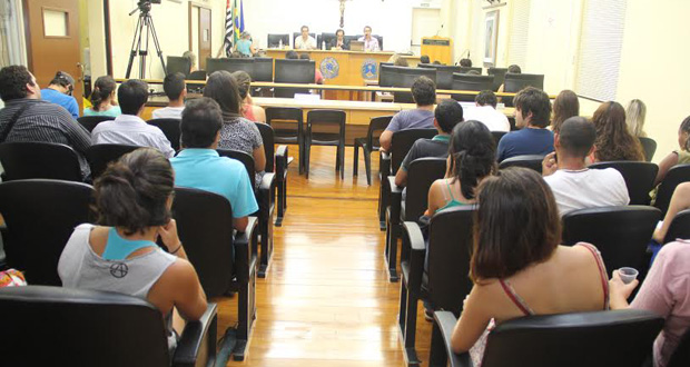 CPI: abusos e trocas sexuais em trotes são relatados por estudantes de Araraquara