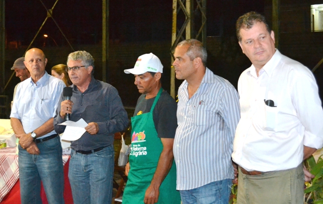 Kit-feira ajuda assentado a escoar produção, diz Edio Lopes