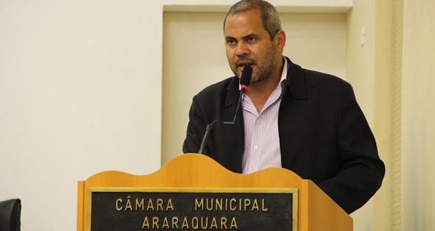 Édio Lopes cobra solução para abandono do antigo Instituto de Psiquiatria na Vila Xavier (Com vídeo)