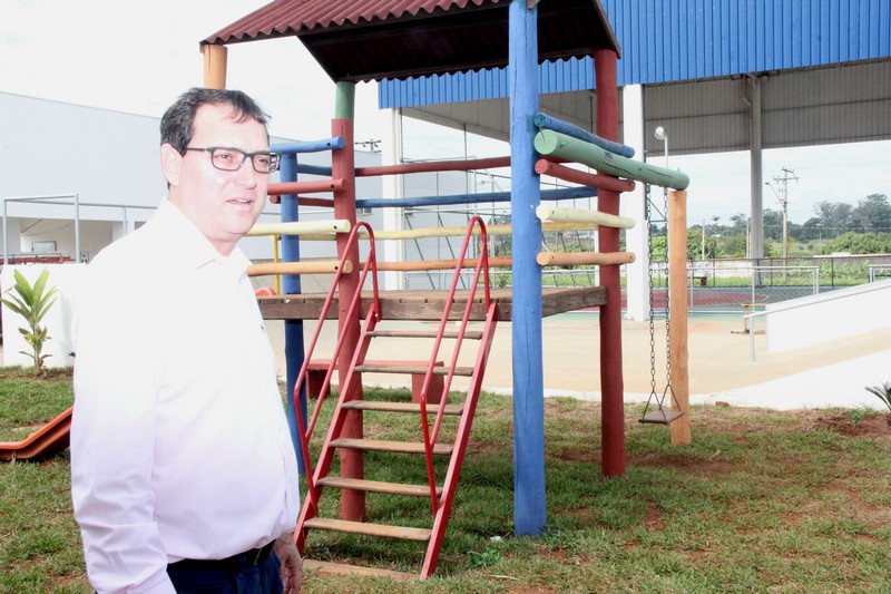 Gerson fiscaliza obras do Centro de Artes e Esportes Unificados