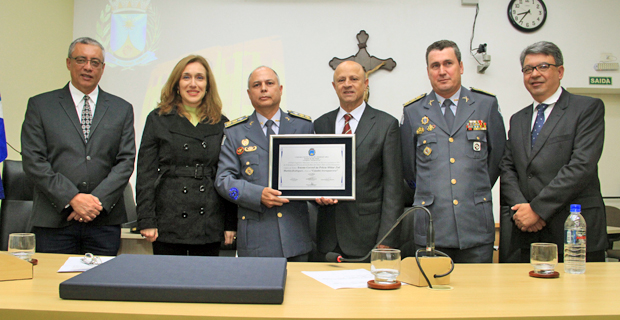 Comandante da PM, Tenente-coronel Ziul recebe título de cidadão araraquarense (Com vídeo)
