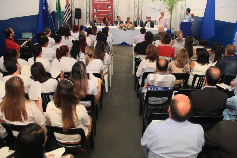 Com apoio do Legislativo, Jornada oferece oportunidades para mulheres do CRF
