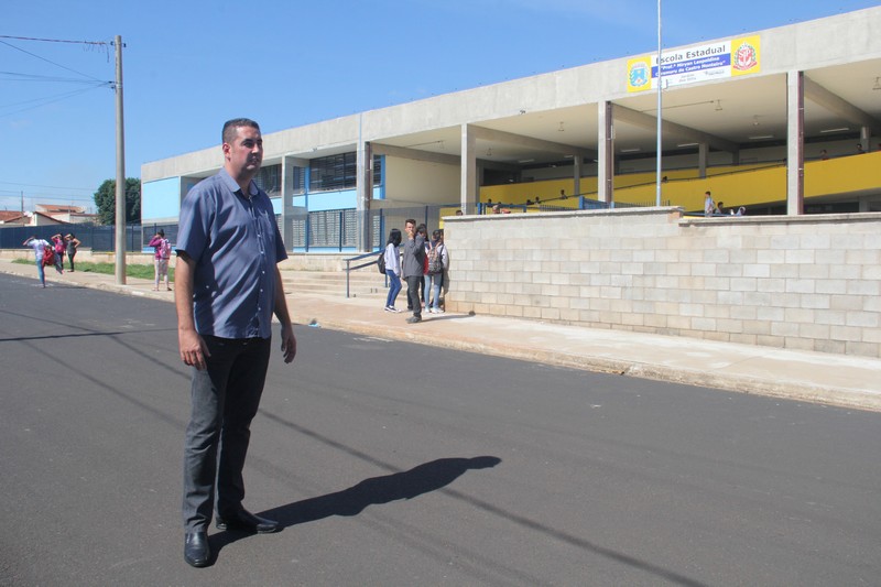 “O transporte escolar vai facilitar a vida de pais e alunos dos Oitis”, diz Cabo Magal Verri
