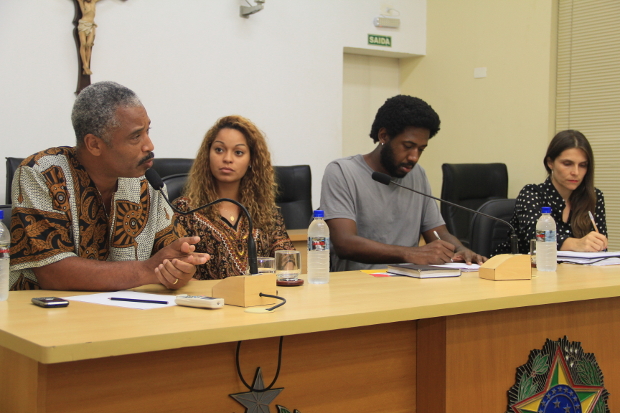 Política racial em Araraquara é discutida no Plenário da Câmara