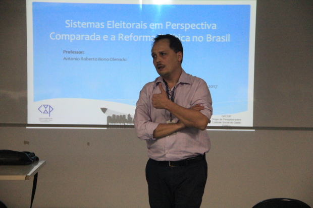 Minicurso na Unesp debate sistemas eleitorais e reforma política no Brasil