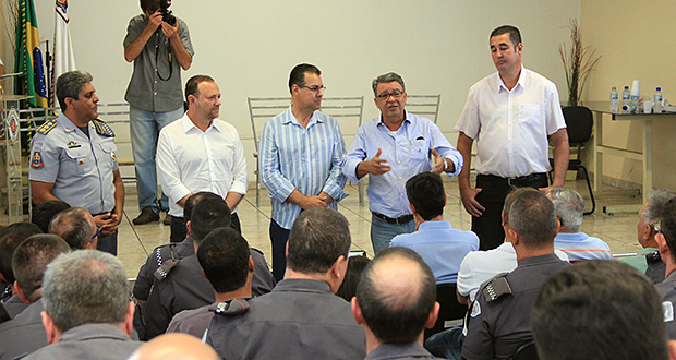 Santana pede que policiais acompanhem projetos em Brasília voltados à classe militar