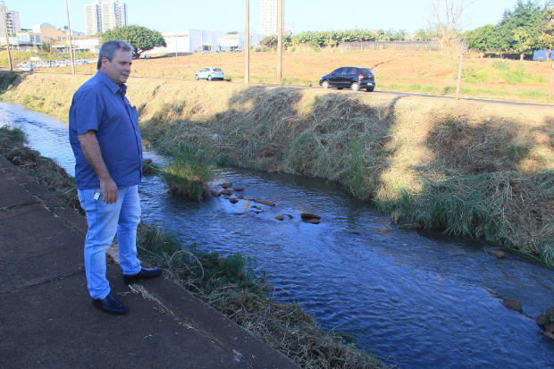 Edson Hel pede grades de proteção no Córrego do Ribeirão do Ouro