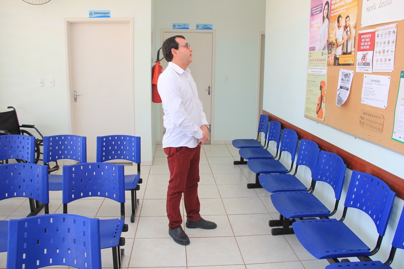 Gerson da Farmácia visita unidades de saúde