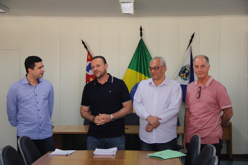 Após articulação de Paulo Landim, prefeito assina permissão de uso de área para Casa de Fraternidade Chico Xavier
