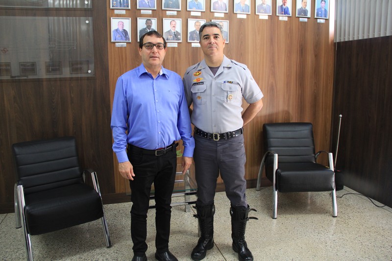 Segurança pública é tema de encontro entre Gerson da Farmácia e Comandante da PR
