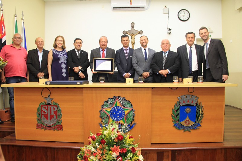João Bernal recebe Diploma de Honra ao Mérito na Câmara Municipal (com vídeo)