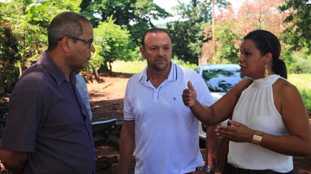 Em assentamento rural, Edio Lopes fiscaliza várias demandas