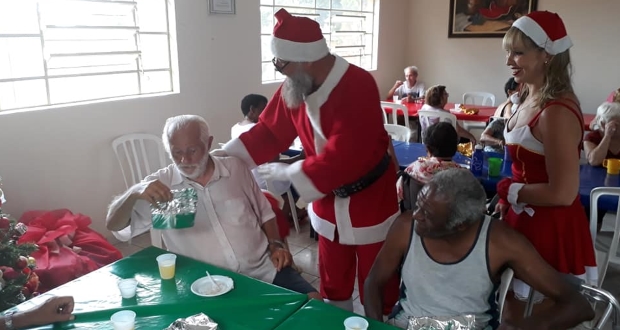 Voluntários de entidades realizam ações de Natal em prol de idosos e crianças carentes