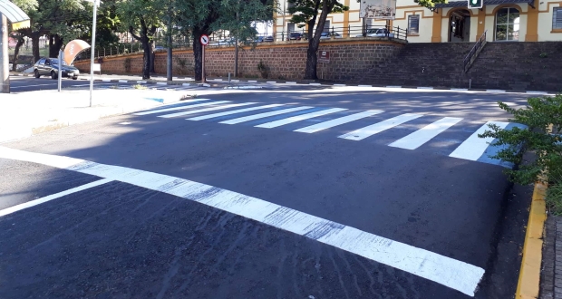 Rua Antônio Prado recebe pintura de sinalização de solo