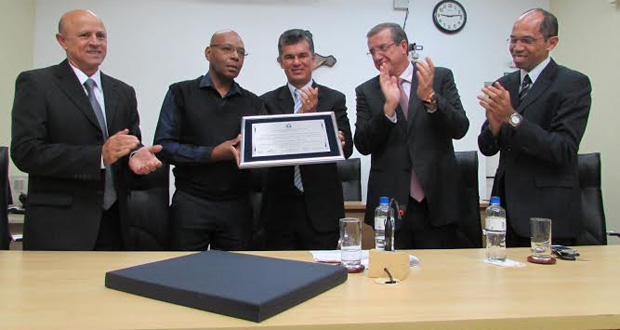 Câmara diploma Luis Sergio Rosa pela atuação na Política sobre Drogas
