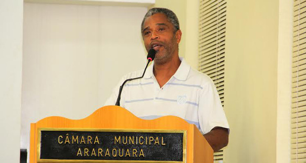 Professor defende cotas para negros em concursos públicos