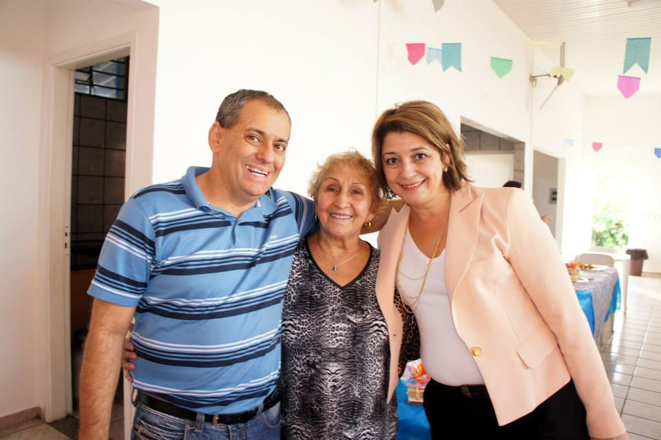 Adilson e Edna prestigiam Festa Julina do grupo da terceira idade “Simpatia”