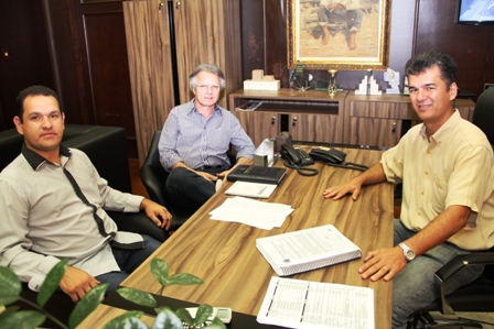 Yashuda recebe Deputado Macris para discutir novas demandas para a cidade