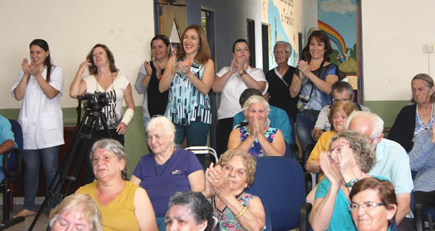 Idosos de Araraquara são homenageados pela PM a pedido da vereadora Juliana Damus