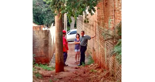 Viela causa transtornos aos moradores do Rafaela