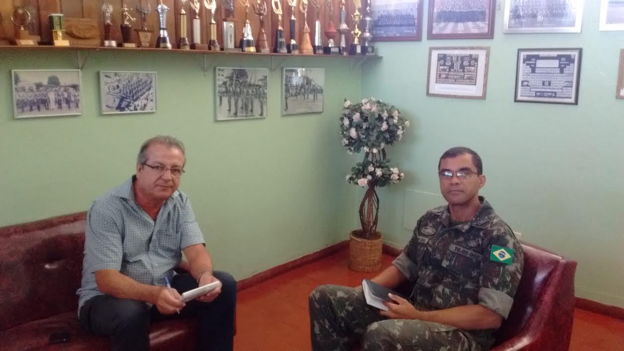 Jair Martineli recebe demandas do novo comandante do Tiro de Guerra