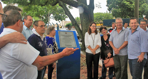 Maria Luiza inaugura a sexta academia ao ar livre de Araraquara