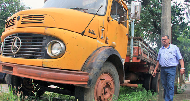 Roberval Fraiz encontra veículos e casas em ‘blitz do abandono’