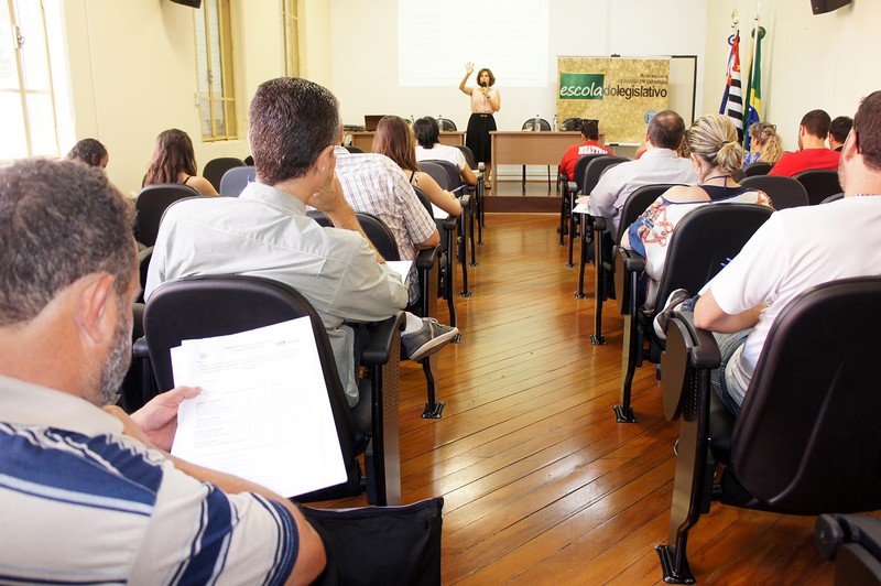 Escola do Legislativo realiza primeira palestra sobre o ano eleitoral