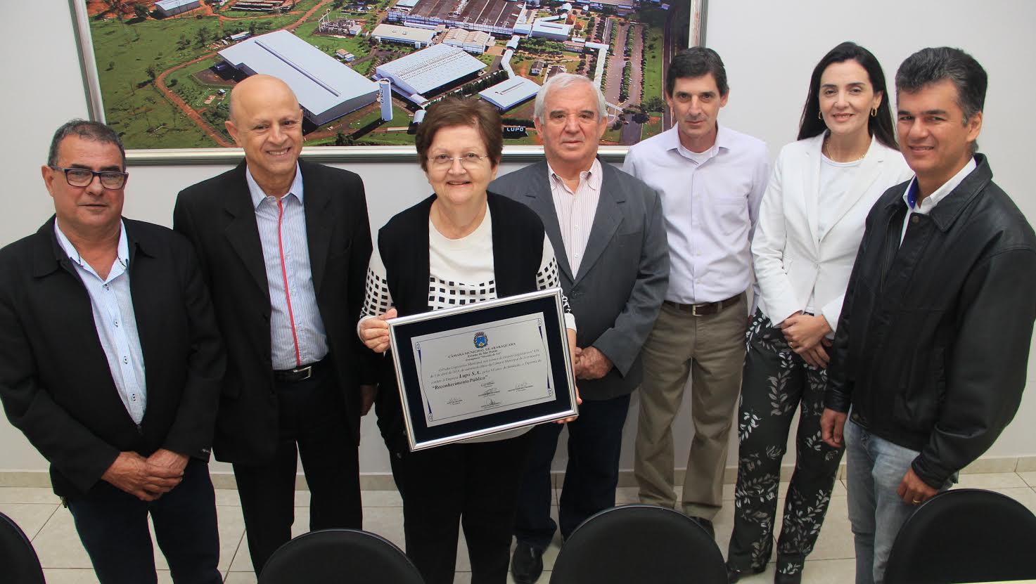 Câmara entrega diploma de reconhecimento a Lupo pelos 95 anos