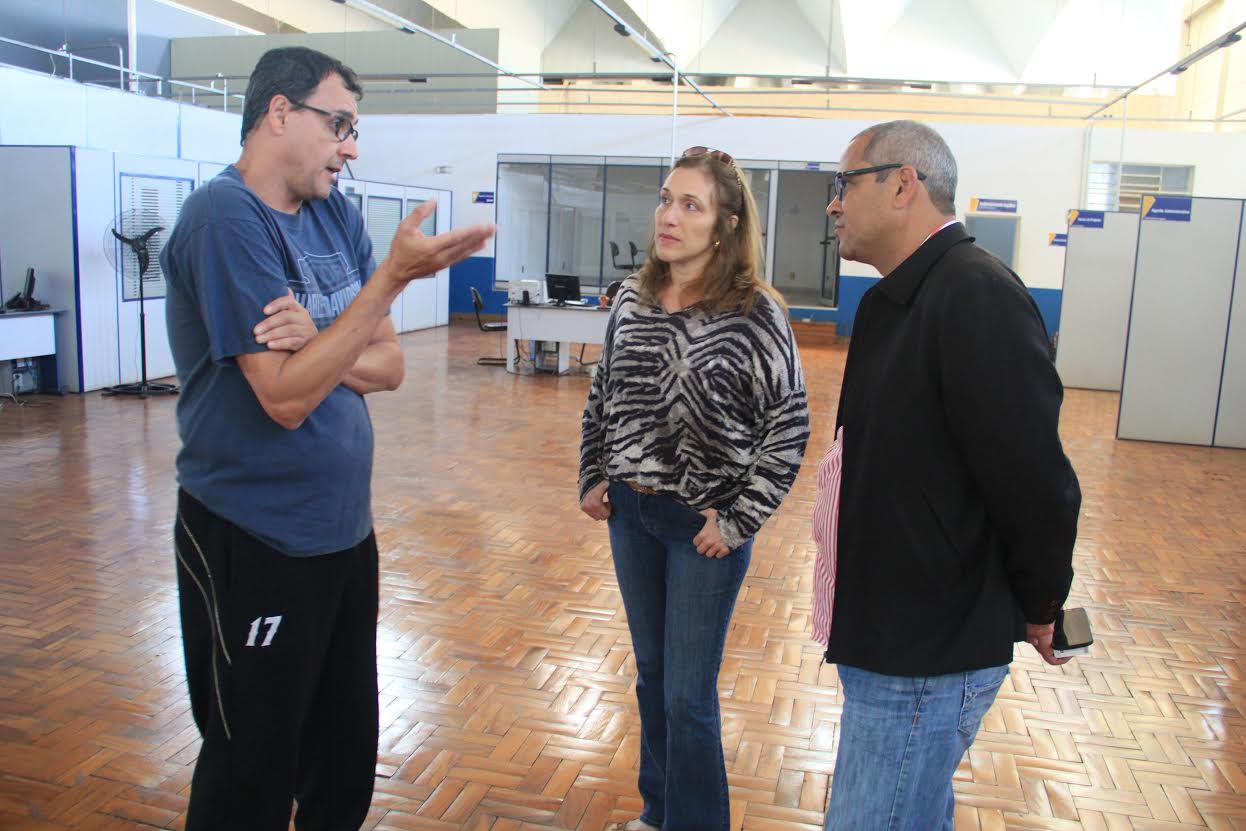 Edio Lopes e Juliana Damus flagram arenas de esporte sem energia