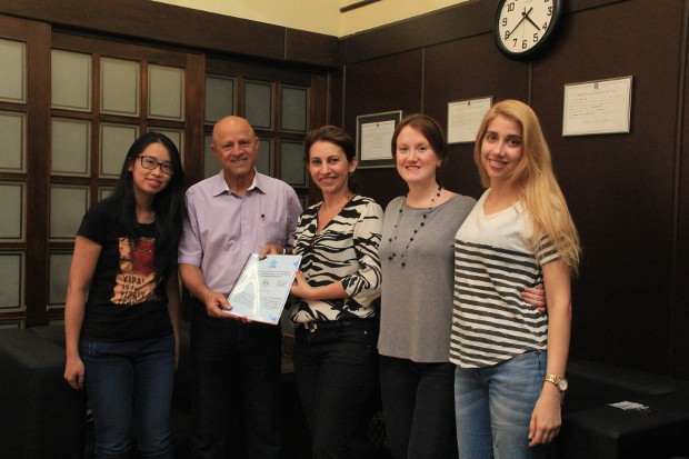 Elias Chediek recebe estudo socioeconômico realizado pela Unesp