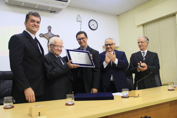 Moacyr de Freitas recebe diploma de Honra ao Mérito na Câmara (com vídeo)
