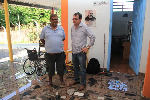 Gerson da Farmácia visita Associação Santo Padre Pio