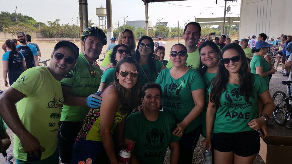 Vereador Roger Mendes participa do 4º Passeio Ciclístico da Apae