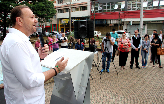 Roger Mendes participa do lançamento de campanha que destaca direitos de idosos e pessoas com deficiência no trânsito