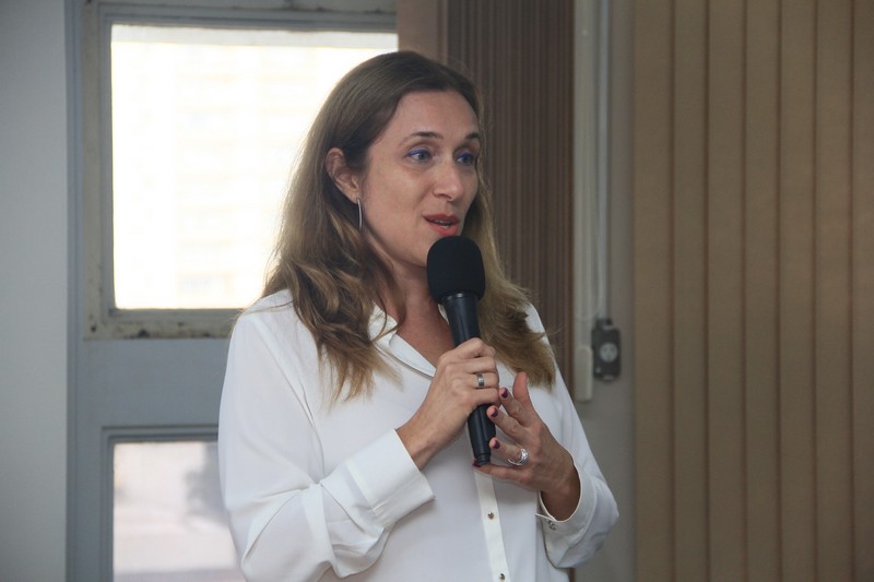 Juliana Damus consegue recursos para recapear ruas de bairros