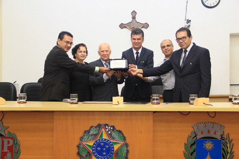 Professor Aristeu é homenageado no Dia Municipal do Farmacêutico (com vídeo)