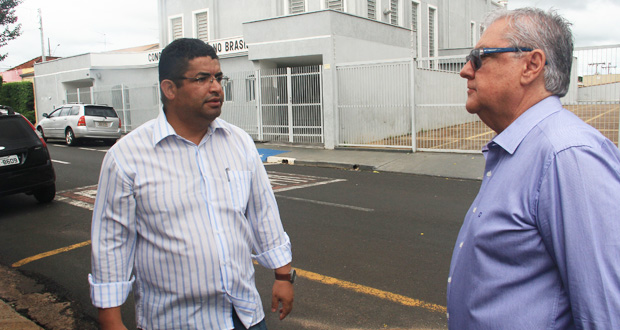 Zé Luiz busca soluções para trânsito próximo à creche municipal