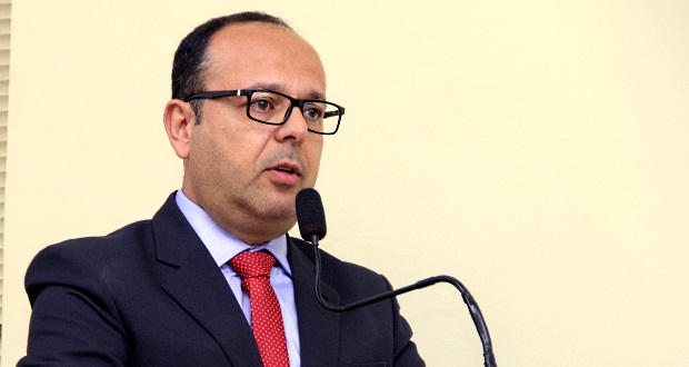 Condições da reforma do Palacete da Esplanada das Rosas é questionada por Elton Negrini