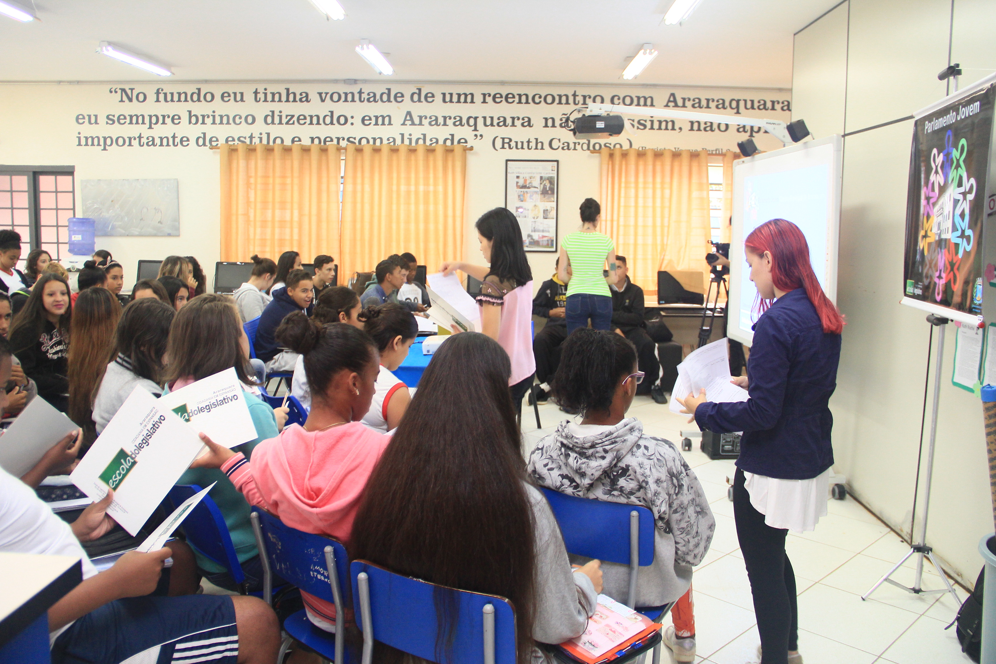 Curso de Formação Política é oferecido na Emef 'Ruth Cardoso’