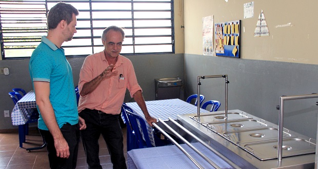 Rafael de Angeli confere instalações de unidade do Lar Escola Redenção