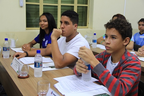 Na Casa de Leis, estudantes assumem o Plenário e propõem mudanças para Araraquara