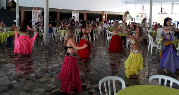 Roger Mendes participa de almoço beneficente da AAPA