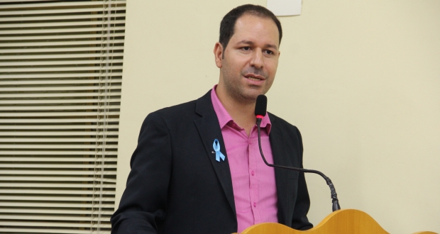Roger Mendes pede informações sobre fiscalização e controle ambiental no munícipio
