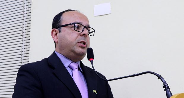 Vereador questiona quantos servidores da Saúde aderiram ao PDV