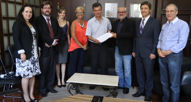 TV Câmara e TV Unesp assinam convênio para compartilhamento de conteúdo