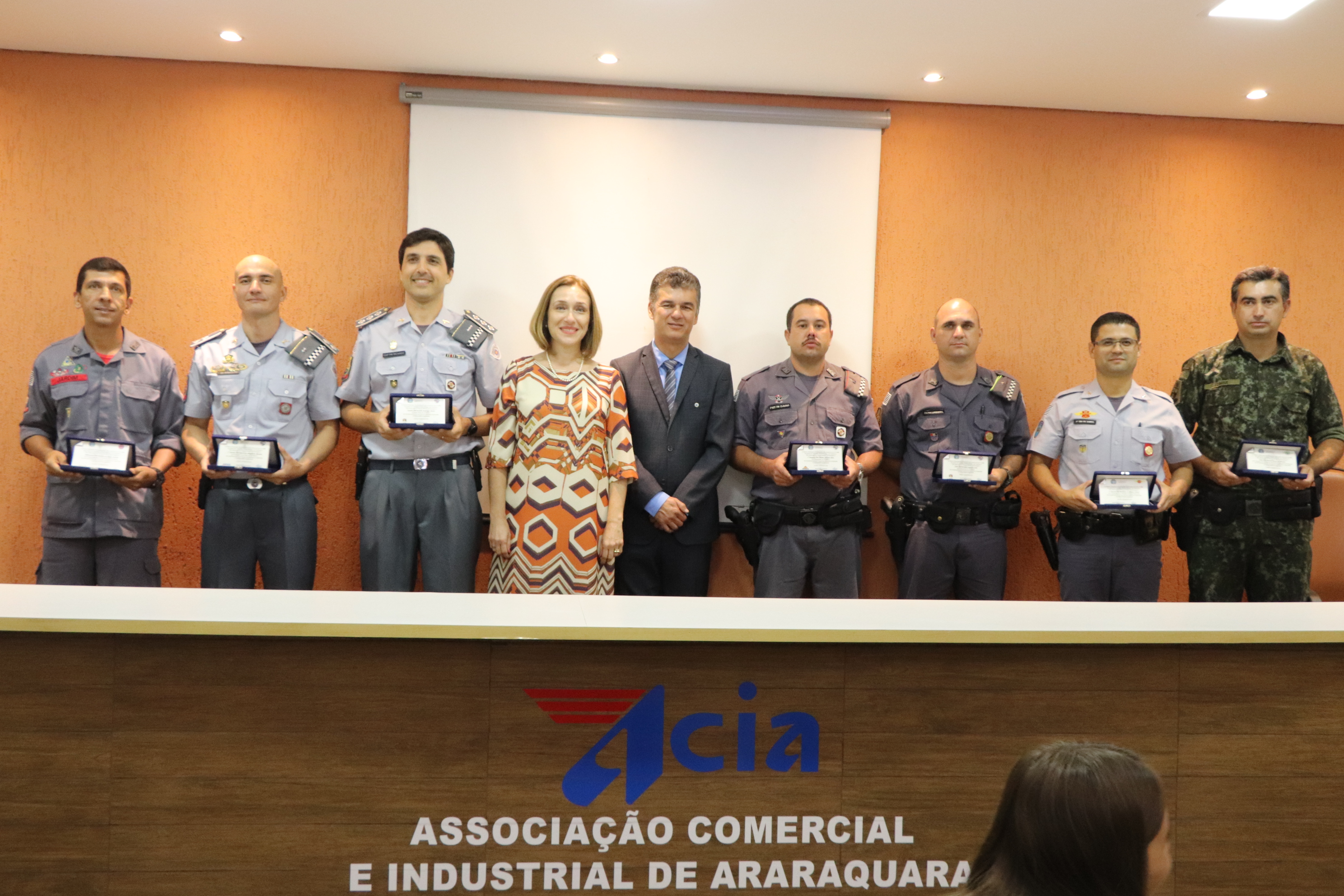 Policiais Militares são homenageados pela Câmara Municipal