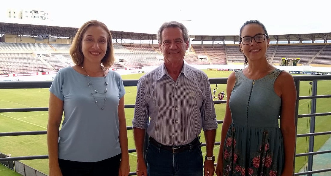 Campanha de adoção responsável de animais chega ao futebol