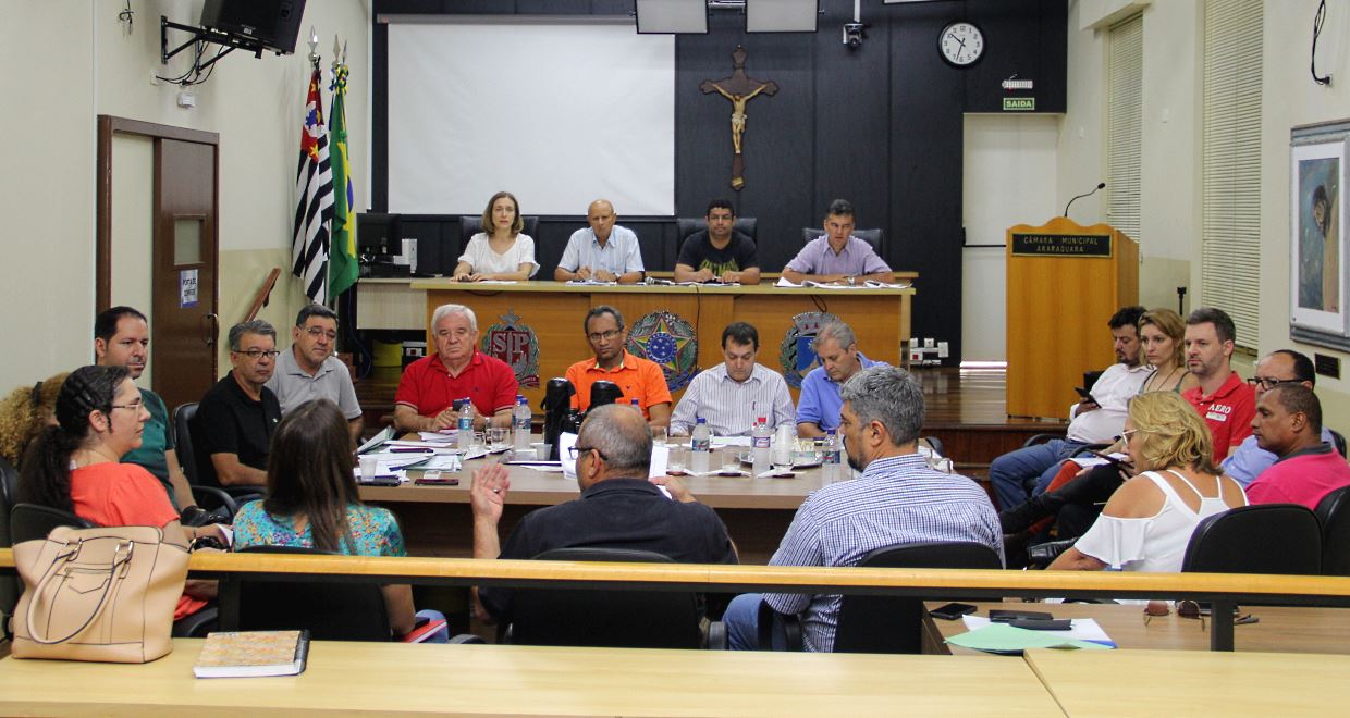 Vereadores analisam projetos que tratam de moradias para população de baixa renda